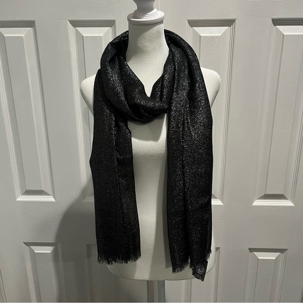 NWT Vince Camuto Black Metallic Shimmer Scarf Evening‎ Wrap Elegant Fringe